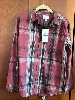 Boys size 18/20 Calvin Klein Jeans Burgundy and Black Plaid Button-Down Shirt